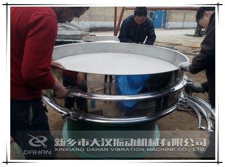 1500振動(dòng)篩束環(huán)安裝 1500振動(dòng)篩束環(huán)安裝