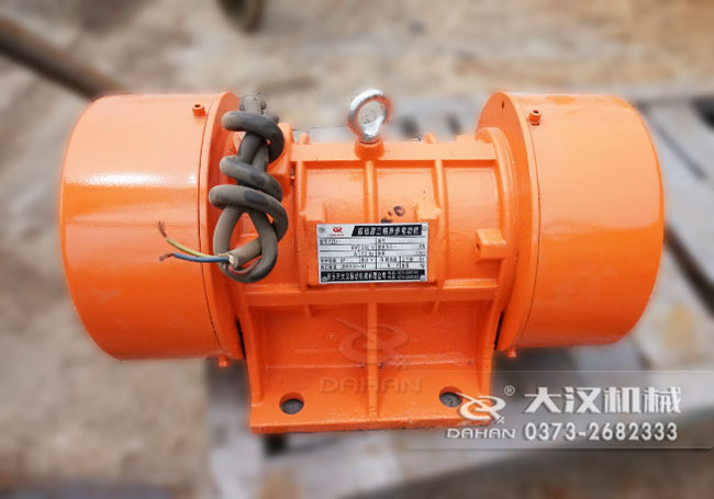振動(dòng)電機(jī) 振動(dòng)電機(jī)